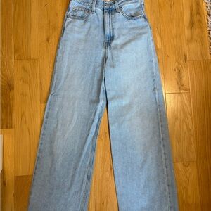 Levis High Loose Light Wash Jeans